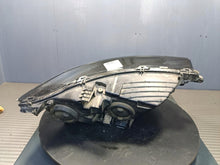 Laden Sie das Bild in den Galerie-Viewer, Frontscheinwerfer Ford FTAZ-13008-H Links Scheinwerfer Headlight SCH2774064834ta
