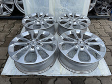 Laden Sie das Bild in den Galerie-Viewer, 4x Alufelge 17 Zoll 6.5" 5x112 38ET Silber 1564011700 Mercedes-Benz Glb Gla FEL7719491080bo
