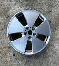 Load image into Gallery viewer, 1x Alufelge 19 Zoll 5.0" 5x120 6852053 BMW I3 Rim Wheel FEL4477104585bo