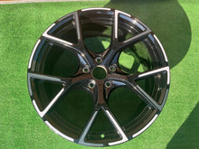 Laden Sie das Bild in den Galerie-Viewer, 1x Alufelge 19 Zoll 8.0&quot; 5x112 46ET 8Y0601025CA Audi A3 Rim Wheel