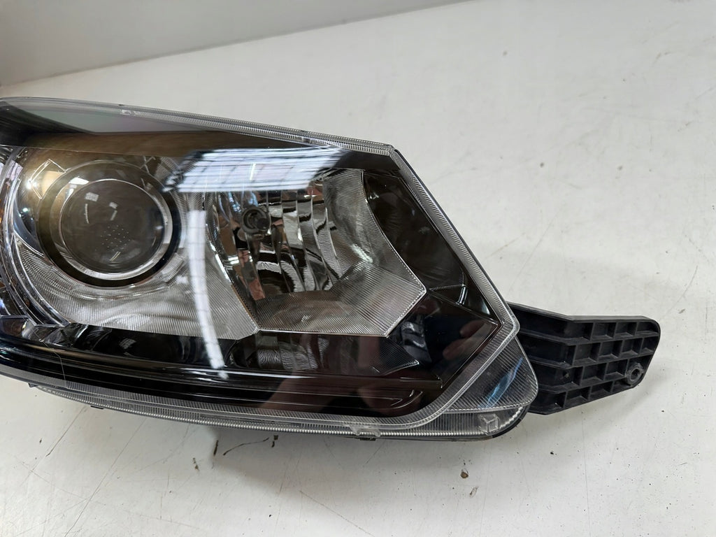 Frontscheinwerfer Skoda Yeti 5L1941016C LE12C6286 Xenon Rechts Headlight