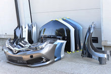 Laden Sie das Bild in den Galerie-Viewer, Frontscheinwerfer Toyota Auris 81130-02K30 81130-02K60 Rechts Headlight