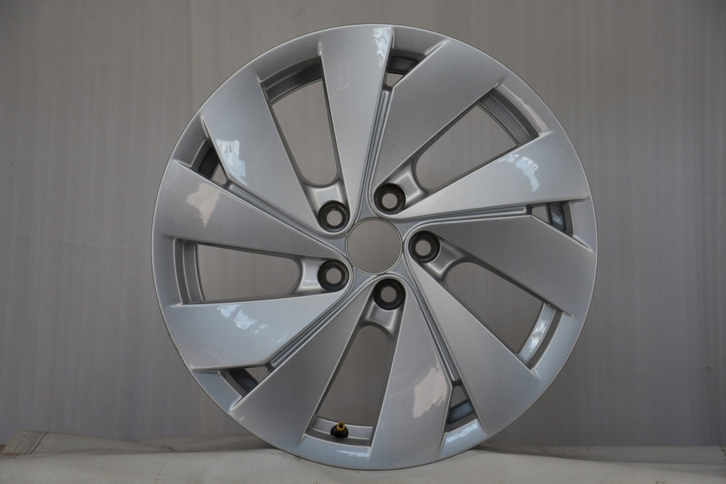 1x Alufelge 16 Zoll 6.0" 5x100 35ET Glanz Silber 2GM601025AD VW Rim Wheel FEL9668277254dw