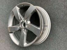 Laden Sie das Bild in den Galerie-Viewer, 1x Alufelge 19 Zoll 5x112 A2044018902 Mercedes-Benz Rim Wheel FEL2344806376kf