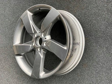 Laden Sie das Bild in den Galerie-Viewer, 1x Alufelge 19 Zoll 5x112 A2044018902 Mercedes-Benz Rim Wheel FEL2344806376kf