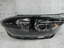 Laden Sie das Bild in den Galerie-Viewer, Frontscheinwerfer Kia Ceed 92101J7051 LED Ein Stück (Rechts oder Links)