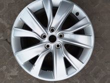 Laden Sie das Bild in den Galerie-Viewer, 1x Alufelge 18 Zoll 7.5" 5x115 41ET Glanz Silber Opel Insignia Rim Wheel FEL1569272087jo