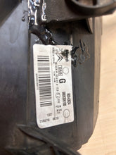 Load image into Gallery viewer, Frontscheinwerfer Citroën Berlingo 9806306180 Links Scheinwerfer Headlight SCH3326600935hd