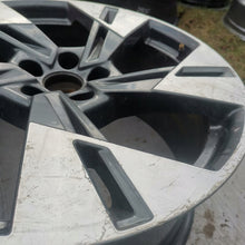 Load image into Gallery viewer, 1x Alufelge 20 Zoll 9.0" 5x112 38ET Glanz Silber 4KE601025T Audi E-Tron Mg FEL1087742345lc