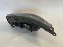 Laden Sie das Bild in den Galerie-Viewer, Frontscheinwerfer Kia Sorento III 92102-C5620 Rechts Scheinwerfer Headlight SCH5014397445ln