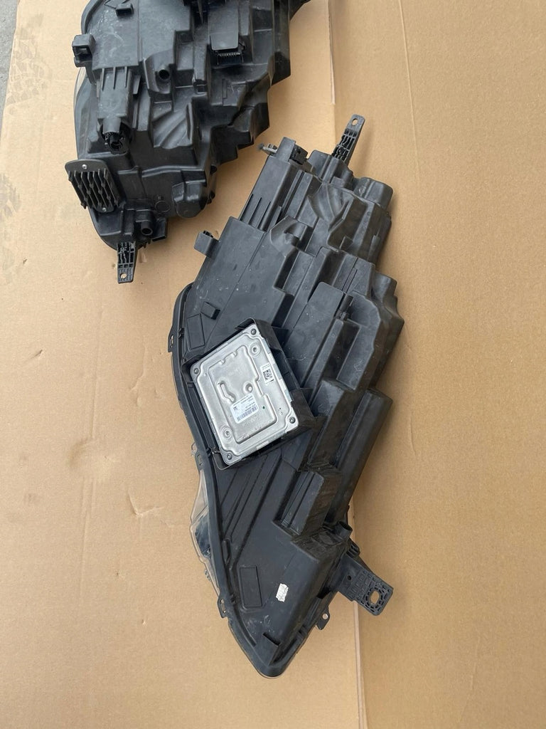 Frontscheinwerfer Ford Kuga LV4B-13E016-AP Ein Stück (Rechts oder Links) SCH5395558589an