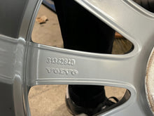 Laden Sie das Bild in den Galerie-Viewer, 4x Alufelge 18 Zoll 8.0" 5x108 42ET Glanz Silber 31362840 Volvo V60 I S60 FEL7928531543yk