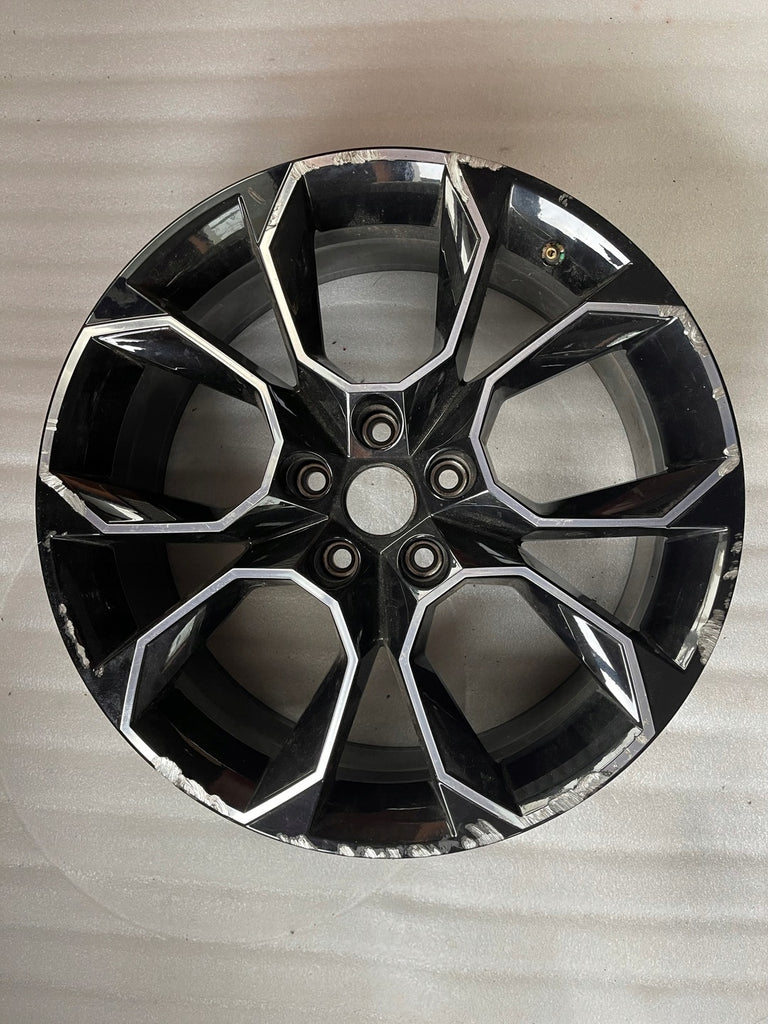 1x Alufelge 19 Zoll 7.5" 5x112 51ET Glanz Schwarz 5E0601025 Skoda Octavia Iii