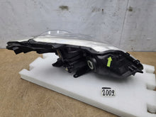 Laden Sie das Bild in den Galerie-Viewer, Frontscheinwerfer Toyota Prius Plus Links Scheinwerfer Headlight SCH3944148535oa