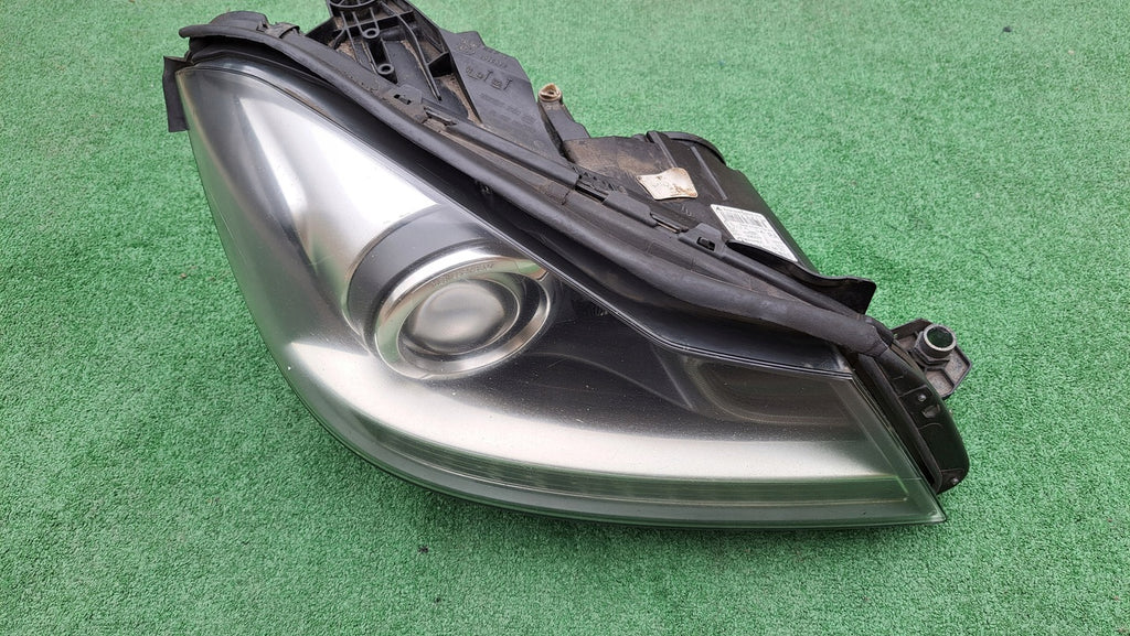 Frontscheinwerfer Mercedes-Benz W204 A2048204439 Xenon Rechts Headlight