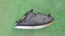 Laden Sie das Bild in den Galerie-Viewer, Frontscheinwerfer Volvo Xc70 31214347 Xenon Links Scheinwerfer Headlight SCH7913707784hz