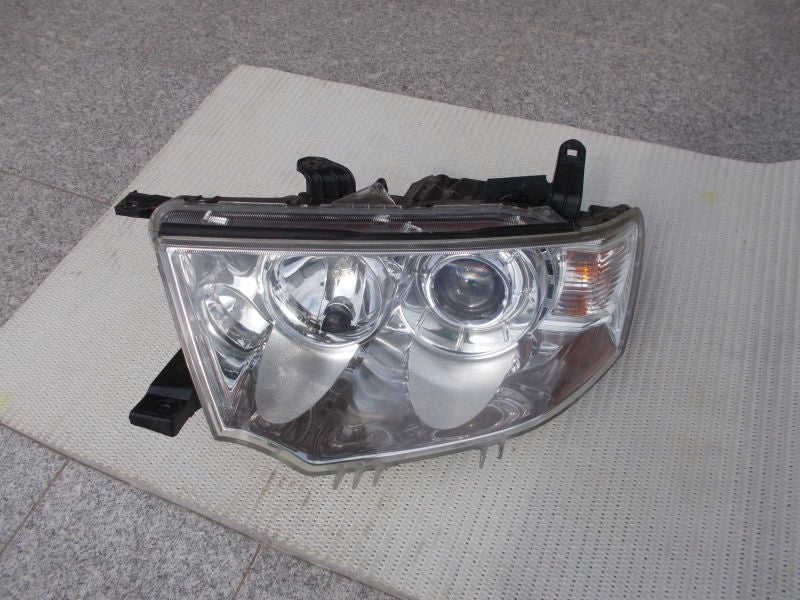 Frontscheinwerfer Mitsubishi L200 345677654334567 Ein Stück (Rechts oder Links)