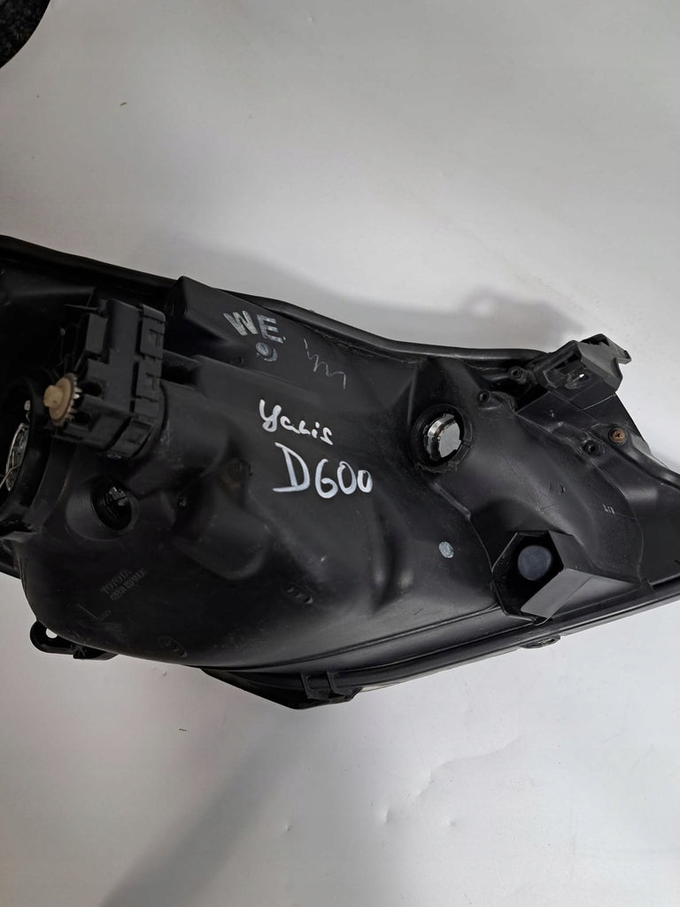 Frontscheinwerfer Toyota Yaris Links Scheinwerfer Headlight