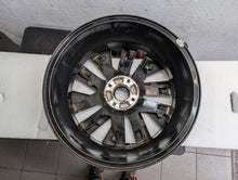 Laden Sie das Bild in den Galerie-Viewer, 1x Alufelge 18 Zoll 7.0" 5x108 35ET 9828186880 Peugeot 2008 Rim Wheel FEL4573641637ki