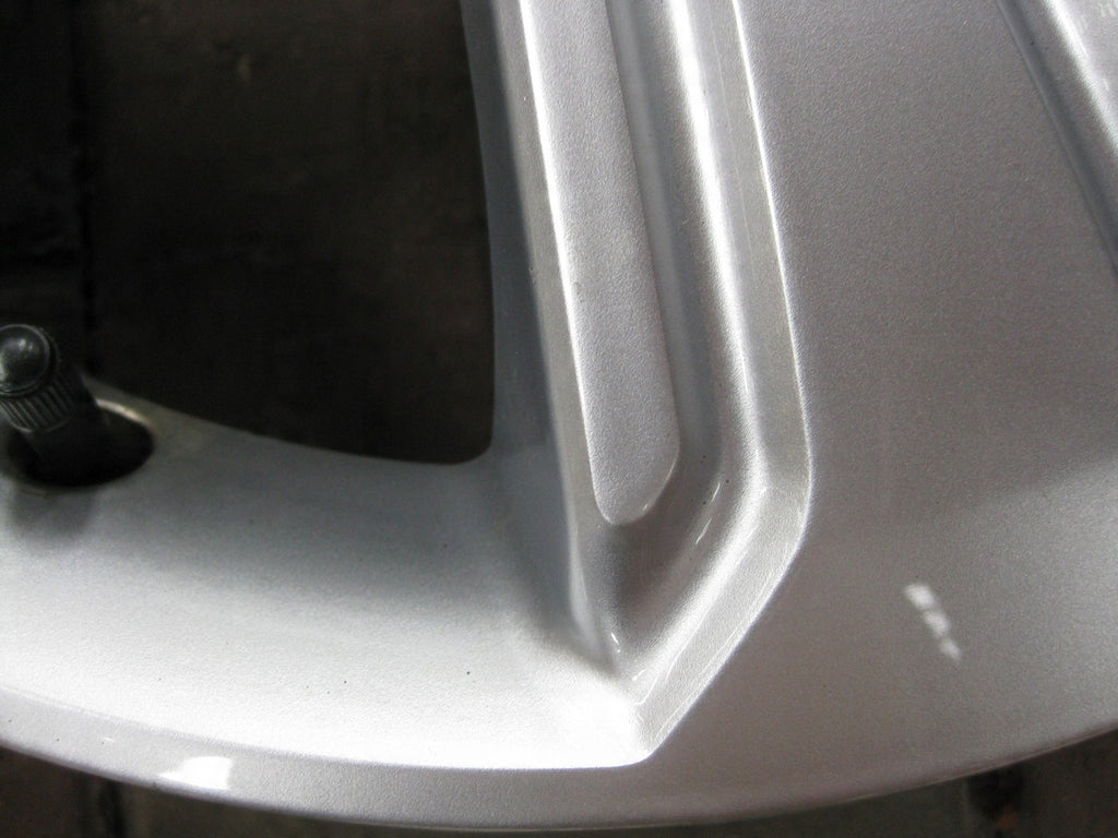 1x Alufelge 15 Zoll 4.5" 4x100 35ET PZ493-90672 Toyota Aygo Rim Wheel