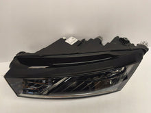 Laden Sie das Bild in den Galerie-Viewer, Frontscheinwerfer Skoda Octavia IV 5E4941015A LED Links Scheinwerfer Headlight SCH9318209161ib