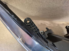 Laden Sie das Bild in den Galerie-Viewer, Frontscheinwerfer Ford BK3113D152BG Rechts Scheinwerfer Headlight SCH3886075669ch