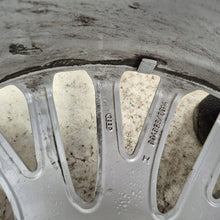 Laden Sie das Bild in den Galerie-Viewer, 1x Alufelge 18 Zoll 8.5" 5x112 Zum Streichen 8S0601025D Audi Tt Rim Wheel FEL1237472343it