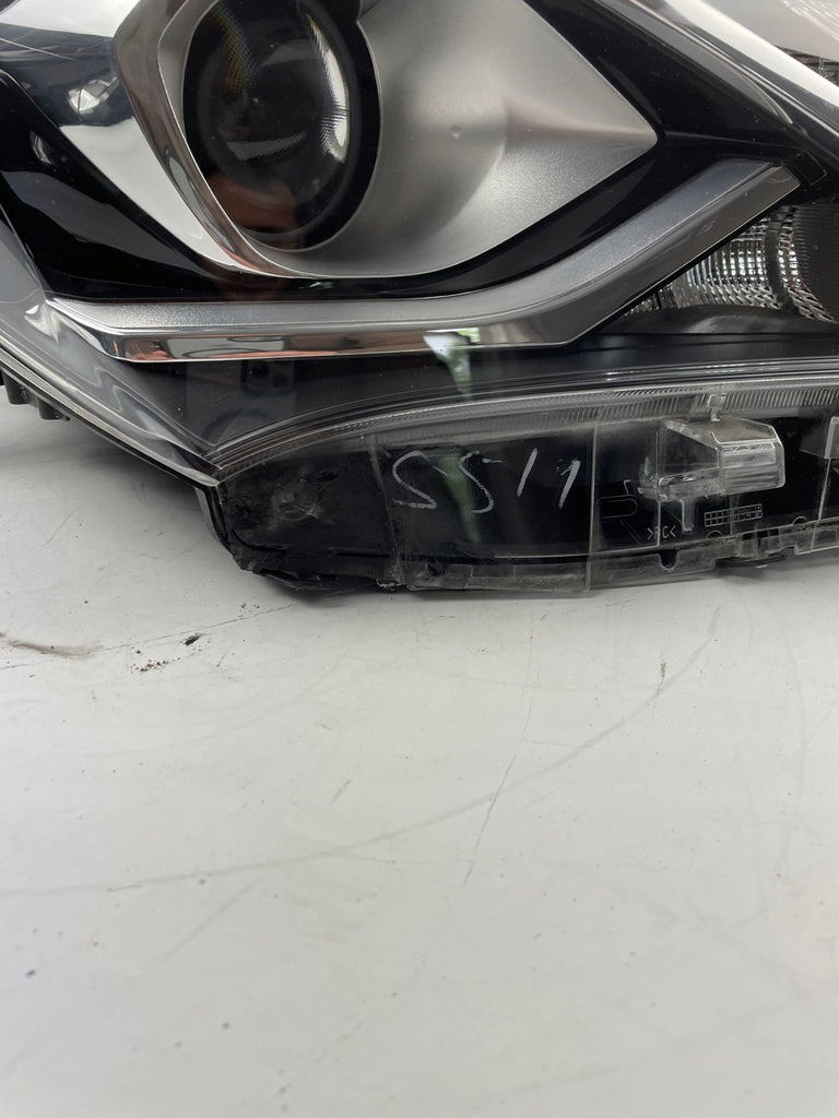 Frontscheinwerfer Toyota Yaris Rechts Scheinwerfer Headlight SCH1505927535oh