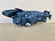 Laden Sie das Bild in den Galerie-Viewer, Frontscheinwerfer Mazda III GRF5-51040 LED Links Scheinwerfer Headlight