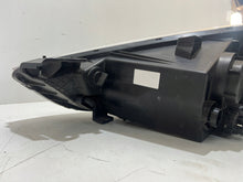 Load image into Gallery viewer, Frontscheinwerfer Hyundai Veloster 92102-2V030 LED Rechts Scheinwerfer Headlight