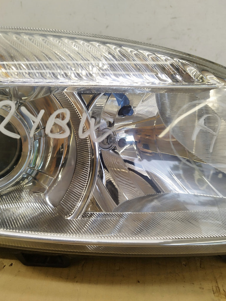 Frontscheinwerfer Skoda Fabia II Rechts Scheinwerfer Headlight