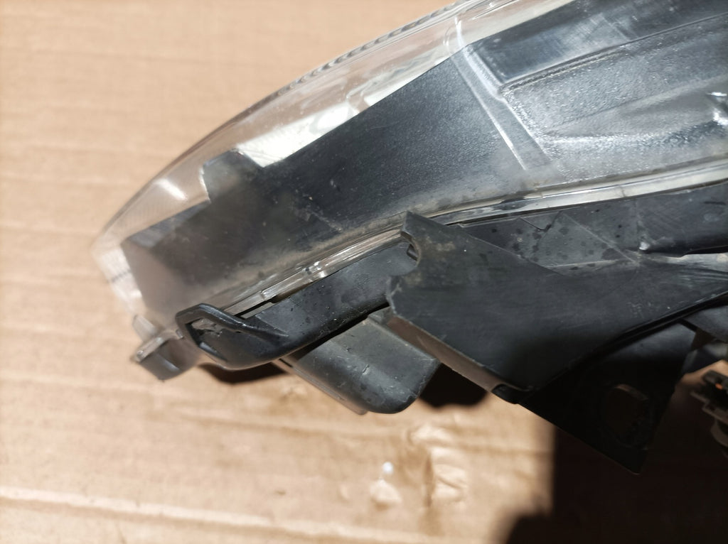 Frontscheinwerfer Toyota Yaris LED Rechts Scheinwerfer Headlight