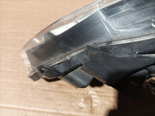 Load image into Gallery viewer, Frontscheinwerfer Toyota Yaris LED Rechts Scheinwerfer Headlight