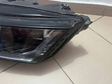 Laden Sie das Bild in den Galerie-Viewer, Frontscheinwerfer Skoda Octavia IV 5E4941015A LED Links Scheinwerfer Headlight SCH2829612370es