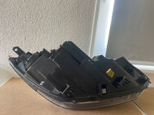 Load image into Gallery viewer, Frontscheinwerfer Hyundai Tucson 92101D7700 Links Scheinwerfer Headlight SCH9845419890qf