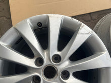 Load image into Gallery viewer, 1x Alufelge 17 Zoll 7.0" 5x115 44ET Glanz Silber Opel Zafira Astra J Rim Wheel FEL1281955841eu