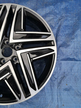 Laden Sie das Bild in den Galerie-Viewer, 1x Alufelge 19 Zoll 7.0" 5x112 43ET Glanz Graphit 5FJ601025A Mg Tarraco FEL5266626817mg