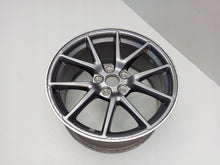 Laden Sie das Bild in den Galerie-Viewer, 1x Alufelge 18 Zoll 8.5" 5x114.3 40ET Glanz Graphit J9C3-1007-CA Tesla 3 FEL7431181518yz