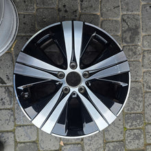 Load image into Gallery viewer, 1x Alufelge 17 Zoll 7.0" 5x112 44 5ET A2064017100 Mercedes-Benz W206 Rim Wheel FEL9867467500bj