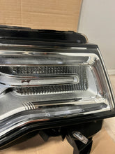 Laden Sie das Bild in den Galerie-Viewer, Frontscheinwerfer Jeep Grand Cherokee Wk2 68289238AH Xenon Rechts Headlight SCH7357567217ji