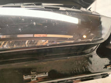 Laden Sie das Bild in den Galerie-Viewer, Frontscheinwerfer Skoda 5LB941010 Rechts Scheinwerfer Headlight SCH4111917453mi