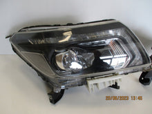 Laden Sie das Bild in den Galerie-Viewer, Frontscheinwerfer Nissan Navara Bi-Xenon Ein Stück (Rechts oder Links) Headlight SCH1107345046lb