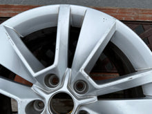 Load image into Gallery viewer, 1x Alufelge 17 Zoll 7.0" 5x112 45ET Glanz Silber 57A601025C Skoda Karoq FEL4015836573dv