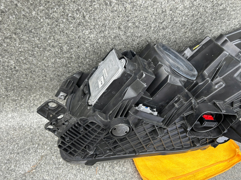 Frontscheinwerfer Ford Kuga I GV41-13D154-EF Bi-Xenon Rechts Headlight SCH3717957810we