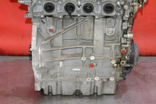Laden Sie das Bild in den Galerie-Viewer, Motor Volvo S60 II B4204T6 2.0 203PS 149kW 2011 Benzin Engine Unkomplett MOT2135330288ex