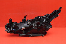 Laden Sie das Bild in den Galerie-Viewer, Frontscheinwerfer Toyota Corolla 81110-02T31-00 Rechts Scheinwerfer Headlight SCH2407144018kh