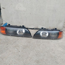 Load image into Gallery viewer, Frontscheinwerfer BMW E39 Xenon Ein Satz Scheinwerfer Headlight SCH5066316212tj