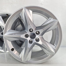 Laden Sie das Bild in den Galerie-Viewer, 4x Alufelge 19 Zoll 8.0" 5x112 28ET Glanz Silber 4M0601025F Audi Rim Wheel FEL7214190584yv