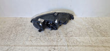 Laden Sie das Bild in den Galerie-Viewer, Frontscheinwerfer Seat Altea 1P1941007A Xenon Links Scheinwerfer Headlight