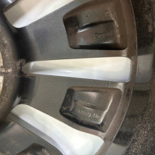 Laden Sie das Bild in den Galerie-Viewer, 1x Alufelge 19 Zoll 7.0&quot; 5x114.3 40ET Glanz Graphit 403009098 Mg Rim Wheel